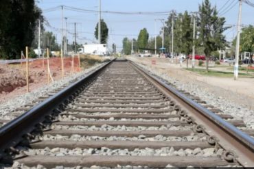 Adolescente venezolano murió atropellado por un tren en Chile mientras intentaba rescatar su bicicleta