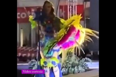 El impactante momento en el que una miss mexicana sufre una descarga eléctrica mientras desfilaba con su traje típico (+Video)