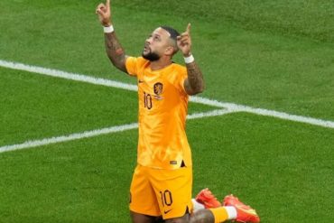 Rencor y una triste historia: la razón por la que Memphis Depay no lleva su apellido en la camiseta