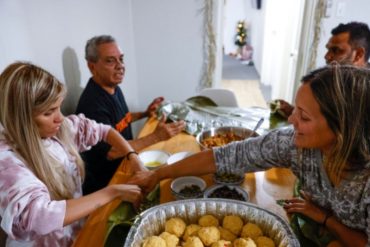 Venezolanos que ingresaron a EEUU bajo el parole humanitario revelaron todos los detalles del proceso (+Requisitos)