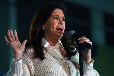 “No voy a ser candidata a nada, ni a senadora ni a diputada ni a presidenta”: la pataleta con la que salió Cristina Kirchner tras condena por corrupción (+Video)