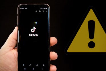 ‘Bone smashing’, el peligrosísimo reto viral de TikTok: se golpean la cara con un martillo para ‘moldearla’