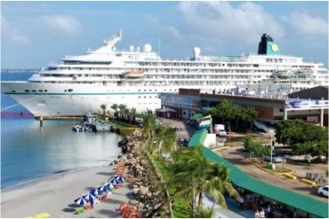 Sector turismo espera que líneas de cruceros incluyan a Venezuela en sus destinos: «Es una buena noticia la llegada del Amadea»