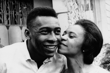 Madre de Pelé se enteró de la muerte de su hijo, según medios