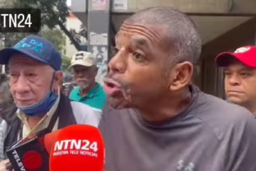 “Los abuelos se están muriendo de hambre y solos”: Manifestante denunció “genocidio” contra adultos mayores venezolanos (+Video)