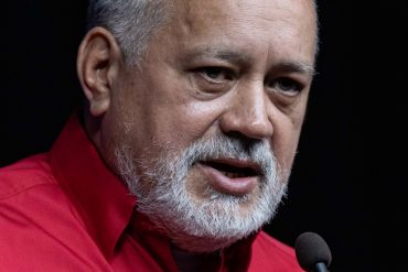 Diosdado Cabello dijo que no entregarán el poder, advirtió que en Venezuela no habrá una transición pacífica hacia la democracia y lanzó a desertores (+Video)