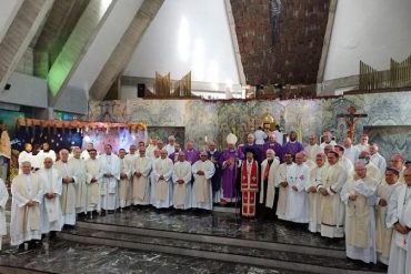 Iglesia católica venezolana celebra eucaristía en sufragio para despedir al Papa Benedicto XVI (+Fotos)