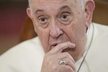 «Ser homosexual no es un delito»: Las sorprendentes declaraciones en las que el Papa Francisco criticó las leyes que criminalizan la homosexualidad