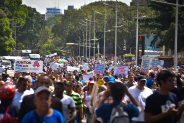 “Nos están matando de hambre”: el clamor de trabajadores que tomaron las calles este #23Ene (+Video)