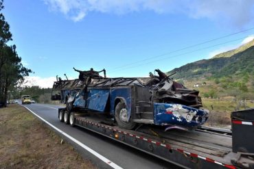 Más de 1.200 migrantes quedan varados en albergues de Panamá luego de accidente