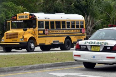 Niña de 9 años fue brutalmente golpeada en un bus escolar en Miami por dos varones (+ Imágenes sensibles)