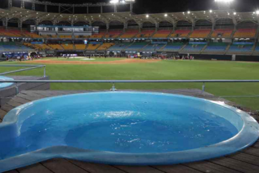 El lujoso jacuzzi climatizado de la terraza VIP del Estadio Forum de La Guaira y las reacciones encontradas que generó (+Imágenes)