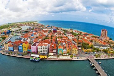 Países Bajos exigirá visa a los venezolanos residentes que deseen visitar las islas caribeñas