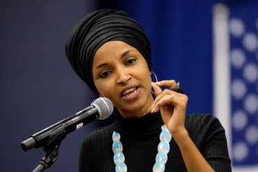 Expulsan a la senadora demócrata Ilhan Omar del Comité de Asuntos Exteriores por declaraciones antisemitas