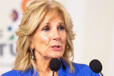 La primera dama de EEUU Jill Biden será una de las presentadoras de la edición 65 de los Grammy