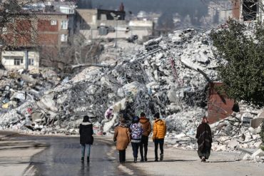 Supera los 44.300 la cifra de fallecidos en Turquía y Siria por los fuertes terremotos de hace dos semanas