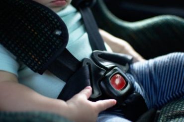 Niño de dos años murió por golpe de calor en Florida: su padre lo olvidó durante horas dentro del automóvil