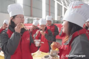 El video de mujeres chinas enseñando cómo preparar arepas: “Qué molleja” (+Video)