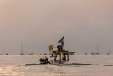 Bloomberg: Chevron pagó un estudio y pidió a Pdvsa limpiar el lago de Maracaibo para duplicar la exportación de petróleo ante el riesgo de encallar