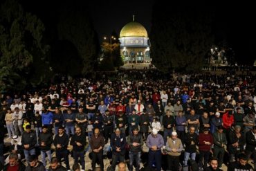 Varias personas resultaron heridas en una estampida en mezquita Al Aqsa de Jerusalén durante Ramadán