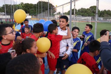 Como un héroe fue recibido en Maracaibo el vinotinto Junior Colina tras destacada actuación en sudamericano Sub-17  (+Imágenes)