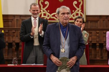 Así fue la entrega del Premio Cervantes al poeta venezolano Rafael Cadenas (+Fotos)