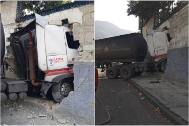 Aparatoso y peligroso: a una gandola de Pdvsa se le frenos y chocó contra una pared en Caracas (+Foto)