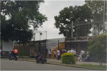 Al menos cinco heridos durante enfrentamiento entre grupos rivales dentro del Internado Judicial de Barinas