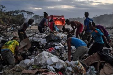 La muerte de un niño tras comer de la basura simboliza la pobreza extrema en Venezuela