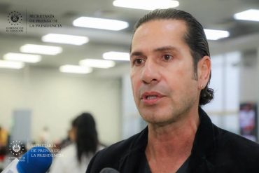 Actor colombiano Gregorio Pernía apoyó a Gustavo Petro y terminó en El Salvador hablando de los avances del gobierno de Nayib Bukele (+Videos y fotos)