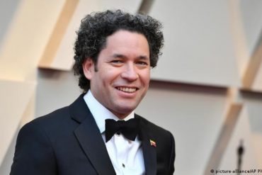 Anuncian que por “motivos personales” Gustavo Dudamel dimitió como director musical de la Ópera de París