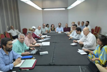 Delegación de Gobierno colombiano viaja a Caracas para cuarto ciclo de diálogos con el ELN