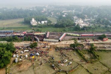 Choque de trenes en India deja un saldo de casi 300 fallecidos y cientos de heridos (+Videos)