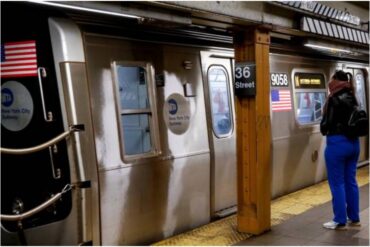 Récord Guinness para pasajera que recorrió las 472 estaciones del Metro de Nueva York en un solo día
