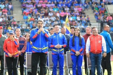 “Tienen que entregarle a Venezuela una cosecha de medallas”: Maduro abanderó a la delegación que va a los Juegos Centroamericanos y del Caribe