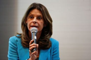 Exvicepresidenta colombiana Marta Lucía Ramírez negó estar involucrada en caso de corrupción de compra de armas y aviones militares a Italia