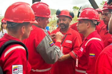 Gobierno de Maduro se compromete a elevar producción de gasolina (largas colas siguen en todo el país)