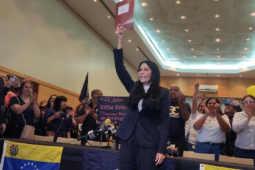 Delsa Solórzano se inscribió en las primarias opositoras y llamó a respetar la comisión: «El lapso de inscripción cierra el #23Jun, sin manipulaciones»