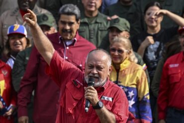 Diosdado Cabello negó que vaya a competir contra Maduro en la presidencial y pidió al chavismo organizarse “sin peleas ni chismes” (+Video)