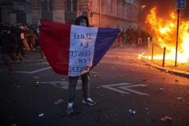 Los 4 datos clave sobre los disturbios en Francia tras la muerte de un joven por un tiro de la policía