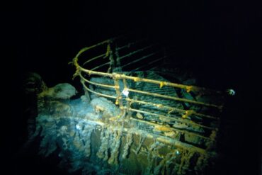 El impresionante video que muestra la verdadera profundidad en la que se encuentra hundido el Titanic