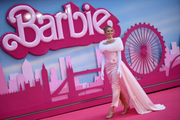 Google se pinta de rosa y lanza estrellas cuando se busca información relacionada con Barbie (+Video)