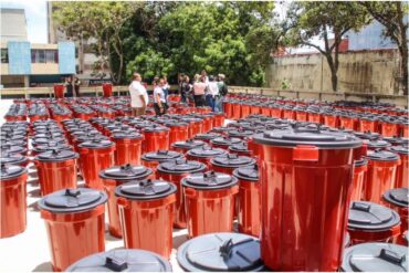 Entrega de pipotes a comunidades: la solución del alcalde de Barquisimeto para la severa escasez de agua (+Fotos)