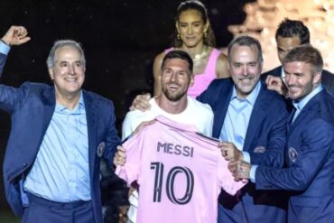 La súper ovación que recibió Messi cuando fue presentado oficialmente como miembro del Inter de Milán: sus primeras palabras (+Videos)