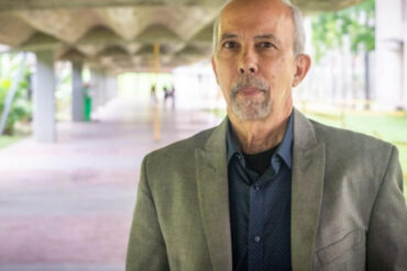 El antropólogo y doctor en Lingüística Víctor Rago es el rector electo de la Universidad Central de Venezuela