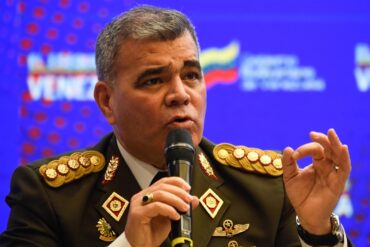 “Aumentan las agresiones”: Padrino López denunció que el Comando Sur de EEUU incrementó su presencia en “área de interés” de Venezuela y pidió estar alertas