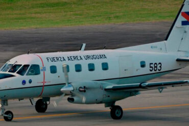 Cesan a un coronel de la Fuerza Aérea Uruguaya acusado de masturbarse durante una videoconferencia por Zoom