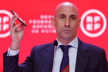 Comisión Disciplinaria de la FIFA ha suspendido durante tres años a Luis Rubiales