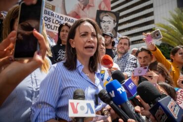 María Corina Machado dice que si gana las primarias va a “negociar” dentro y fuera del país