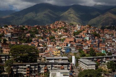 Venezuela recaudó cerca de 2.600 millones de dólares en impuestos entre enero y julio de este año, según el Seniat: la mayoría del ingreso fue a través del IVA
